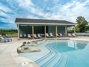 Crescent Falls in Joplin, MO - Foto de edificio - Building Photo