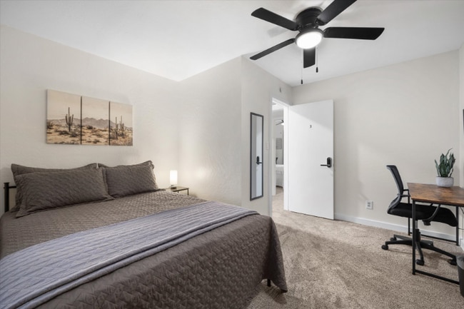 334 W Horseshoe Ave in Gilbert, AZ - Building Photo - Building Photo