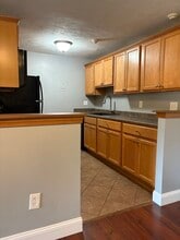135 Grove St in Rockland, MA - Building Photo - Building Photo