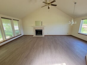 2426 W Klamath Ave in Kennewick, WA - Building Photo - Building Photo