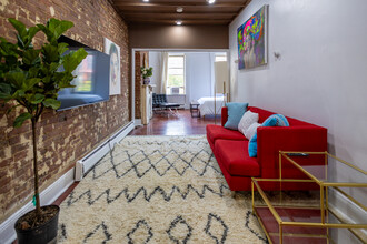 218 York St, Unit 2 in Jersey City, NJ - Building Photo - Building Photo
