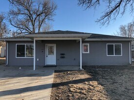 415 3rd Ave NW in Minot, ND - Building Photo