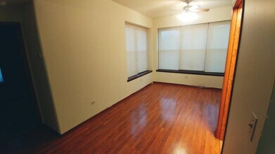 4756 N Dover St in Chicago, IL - Building Photo - Building Photo