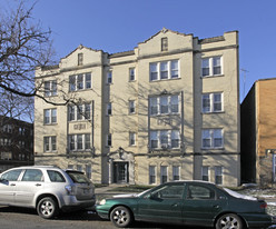 6100 N Rockwell St Apartments