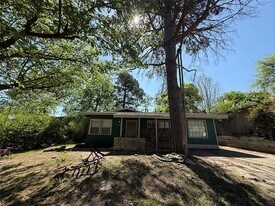 4405 Lisbon St in Fort Worth, TX - Building Photo