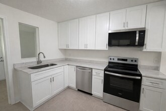 3512 Broadway Ave in Jacksonville, FL - Building Photo - Building Photo