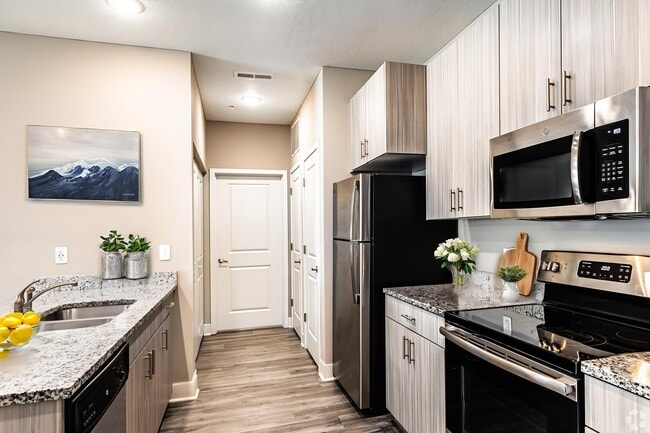 5620 NE 80th Ter in Kansas City, MO - Building Photo - Building Photo