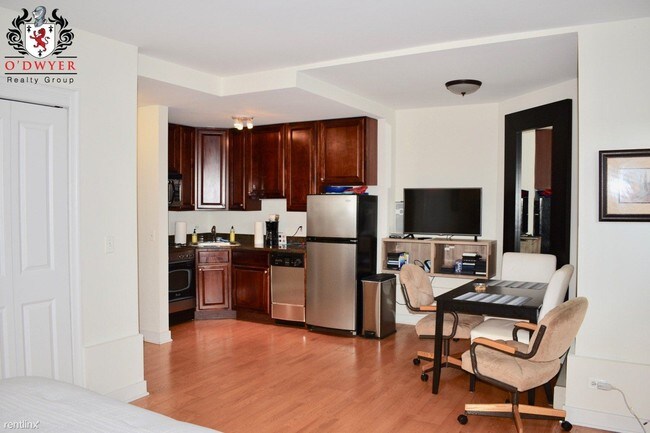 1400 N Lake Shore Dr-Unit -Apt 4D in Chicago, IL - Building Photo - Building Photo