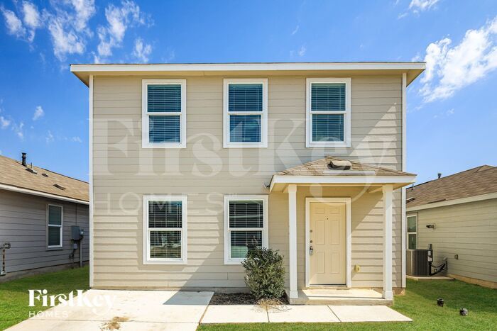 7266 Plow Run in San Antonio, TX - Foto de edificio