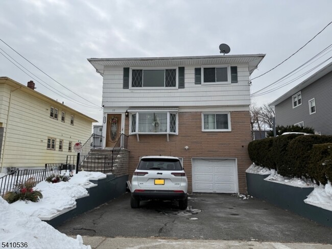 property at 17 Daka Ct