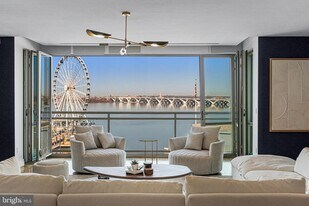 147 Waterfront St in Oxon Hill, MD - Building Photo