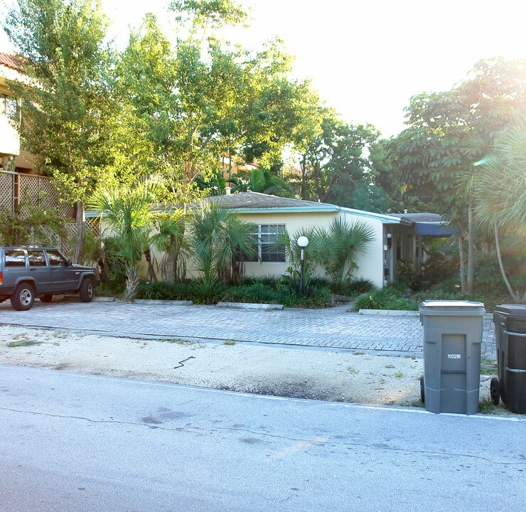 838 NE 14th Ave in Fort Lauderdale, FL - Building Photo