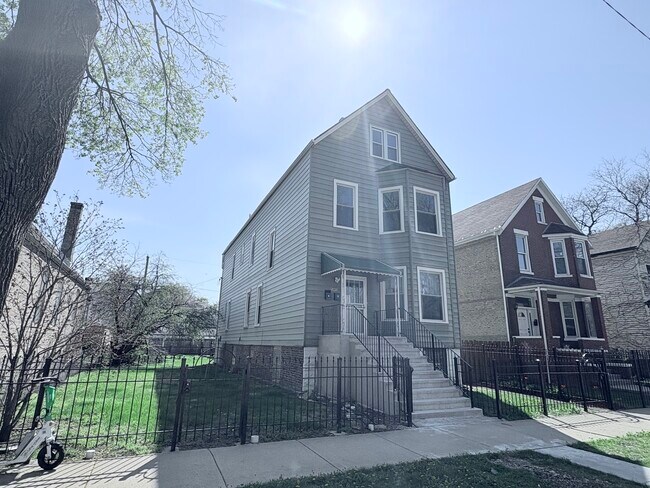 5343 S Carpenter St in Chicago, IL - Building Photo - Building Photo