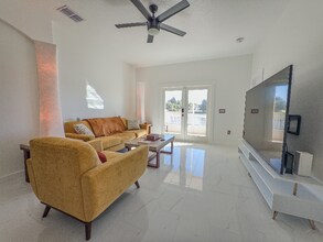 4110 Andover Cay Blvd in Orlando, FL - Building Photo - Building Photo