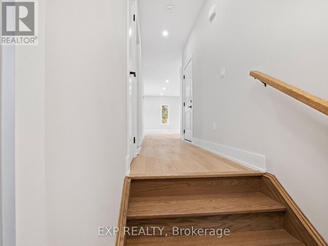 1142 Ontario Rd in Welland, ON - Building Photo - Building Photo