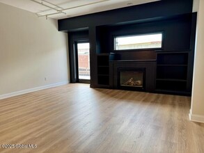 433 Broadway in Saratoga Springs, NY - Building Photo - Building Photo
