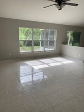 9120 Rockrose Dr in Tampa, FL - Building Photo - Building Photo