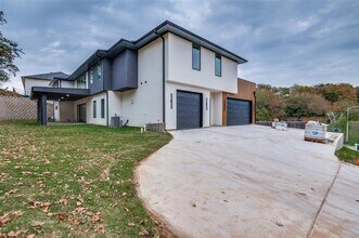 6301 Tiffany Oaks Ln in Arlington, TX - Building Photo - Building Photo