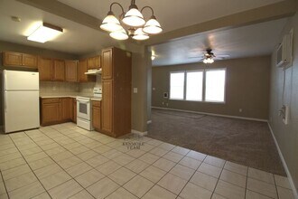 1419 Jadwin Ave in Richland, WA - Building Photo - Building Photo