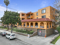 Windsor Villas in Glendale, CA - Foto de edificio - Building Photo