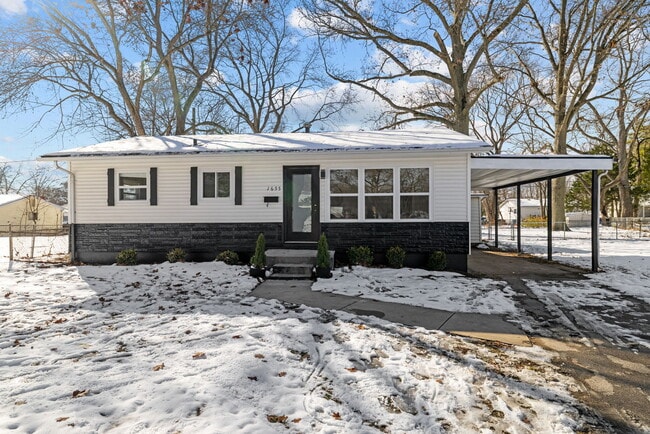 property at 1655 Fenmore Dr