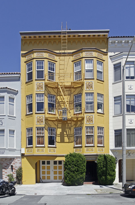 3560 Pierce St in San Francisco, CA - Building Photo