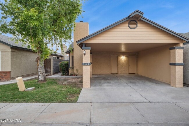 5644 S 41st Pl in Phoenix, AZ - Building Photo - Building Photo