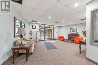 166 Olive St in East Gwillimbury, ON - Building Photo - Building Photo