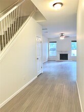 7504 Tovar Dr in Austin, TX - Building Photo - Building Photo