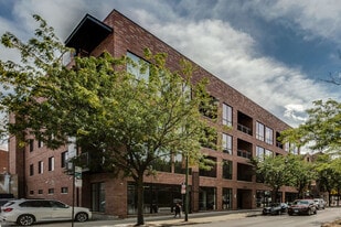 1023 N Ashland Ave in Chicago, IL - Building Photo