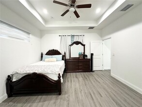 933 Oxford Ave S in Lehigh Acres, FL - Building Photo - Building Photo