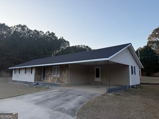 341 Sanders-Davis Rd in Newnan, GA - Building Photo - Building Photo