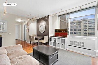 121 E 23rd St in New York, NY - Building Photo - Building Photo