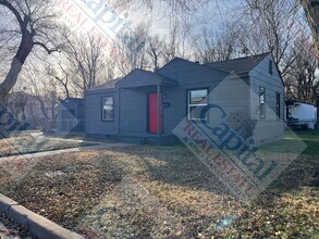 608 W Rickenbacker Dr in Midwest City, OK - Building Photo - Building Photo