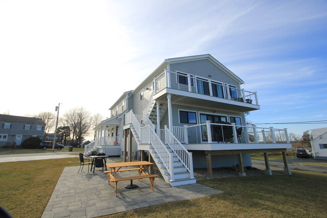 69 Knott Ave in Sandwich, MA - Building Photo - Building Photo