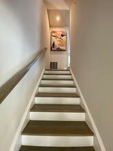 295 Phoenix Dr in Largo, MD - Foto de edificio - Building Photo