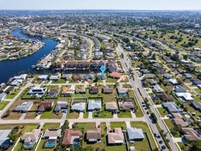908 SE 35th Terrace in Cape Coral, FL - Building Photo - Building Photo