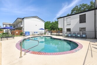 Canyon Creek in Sulphur Springs, TX - Foto de edificio - Building Photo