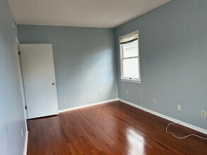 137 Baldwin St, Unit 2 in Bloomfield, NJ - Building Photo - Building Photo