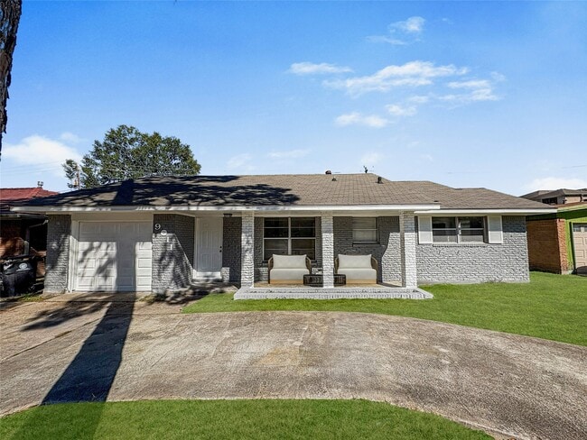 property at 9011 Parkette Dr