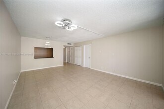 16710 NE 9th Ave in Miami, FL - Building Photo - Building Photo