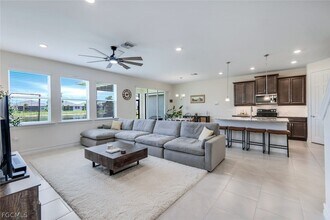 421 Coral Reef Pl in Cape Coral, FL - Building Photo - Building Photo