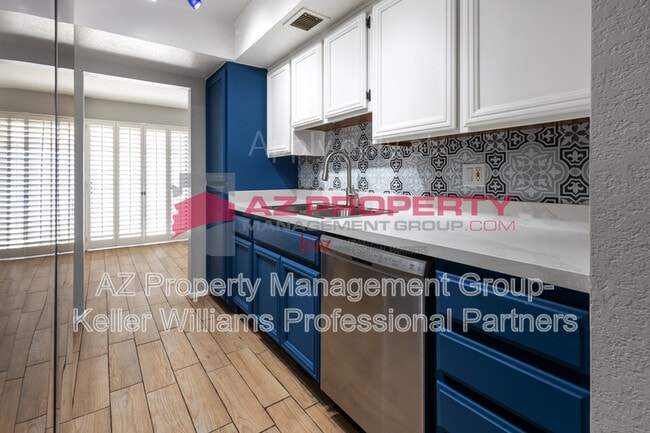 property at 938 E Villa Maria Dr