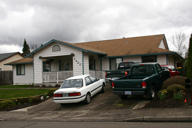 7400 SW 172nd Ave in Beaverton, OR - Building Photo - Building Photo