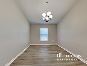 16668 Myrtle Sand Dr in Wimauma, FL - Building Photo - Building Photo