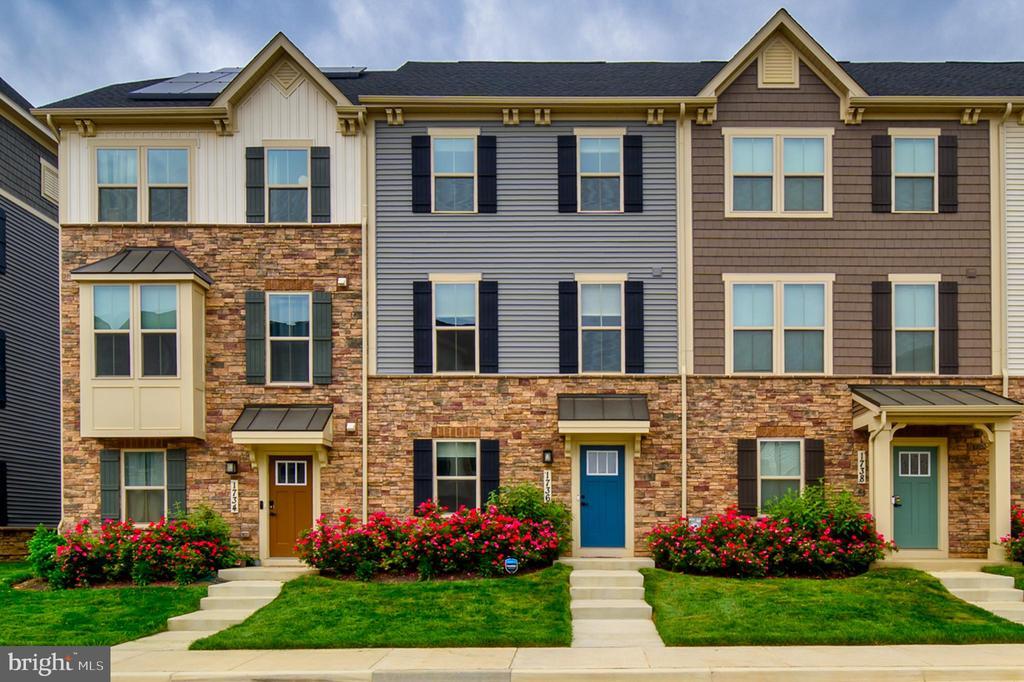 1736 Ml Br Dr in Laurel, MD - Building Photo