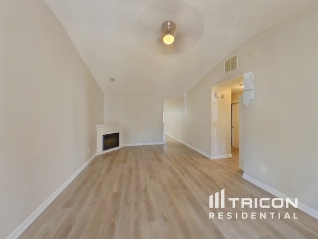 2177 Red Oak Cir in Union City, GA - Building Photo - Building Photo