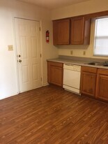 7641 Ireland Dr in Charleston, SC - Building Photo