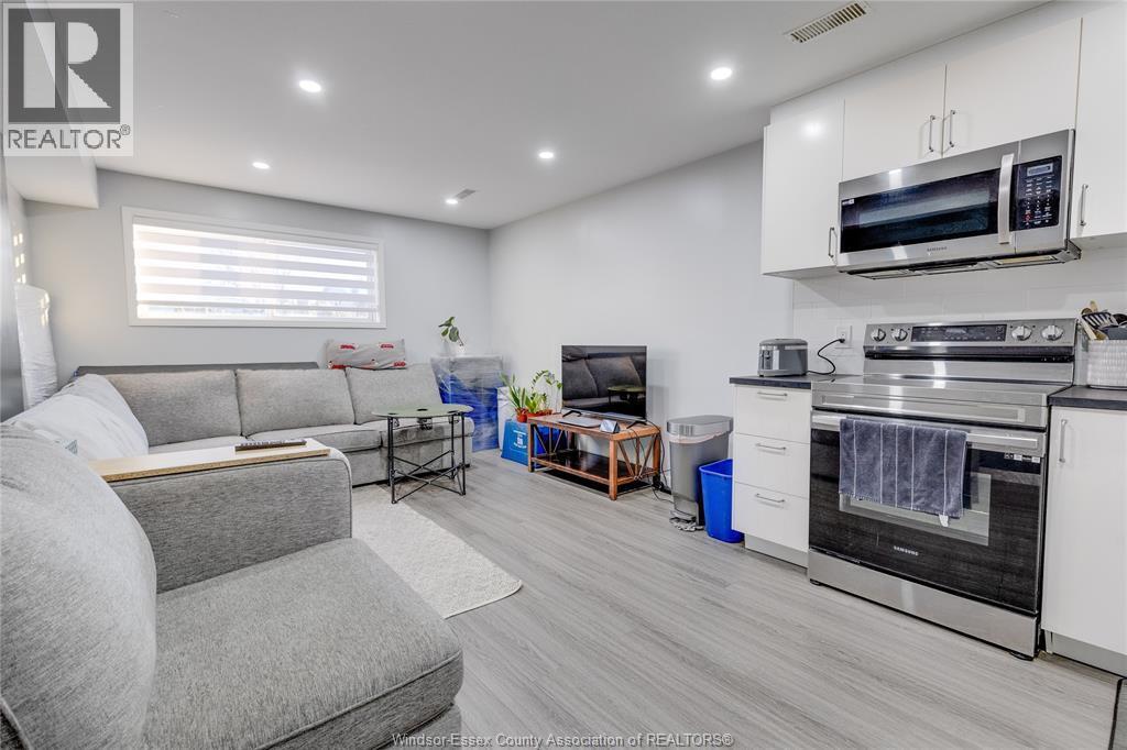 12726 Horwood Crescent in Windsor, ON - Building Photo