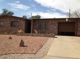 12809 Mountain View Ave NE in Albuquerque, NM - Building Photo